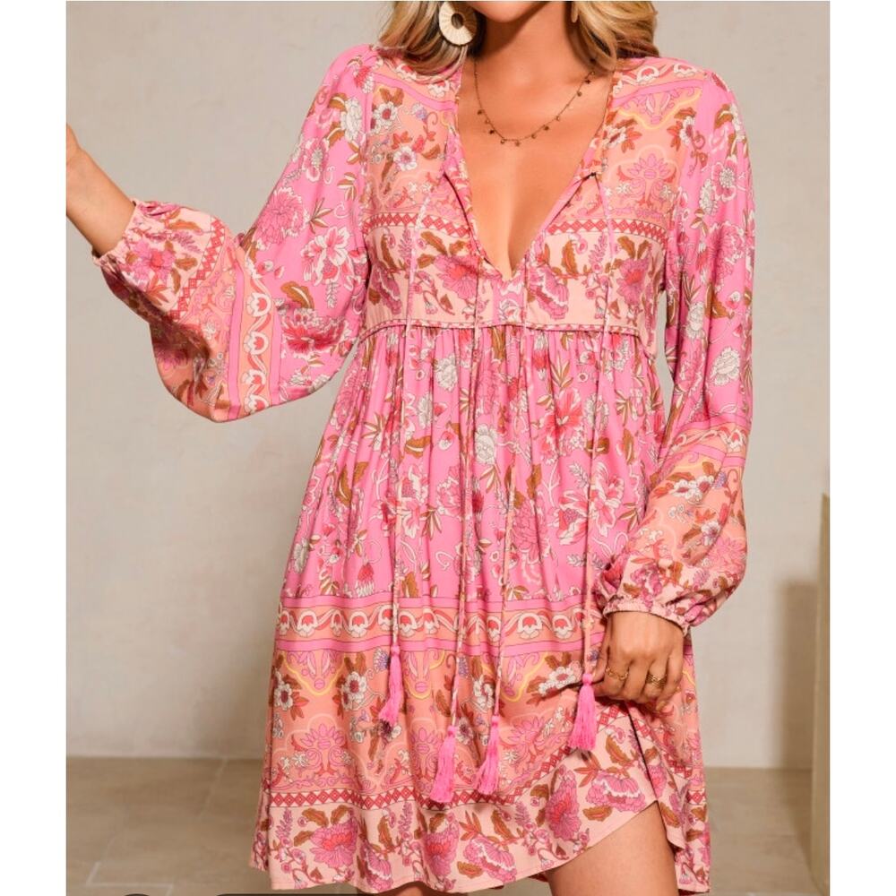 R. Vivimos Size XS Boho Hippie Knee Length Dress V Neck Pink Floral Light Flowy
